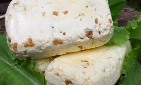 Сыр для жарки Халлуми в ассортименте пажитник, базилик, мята, 500 гр.